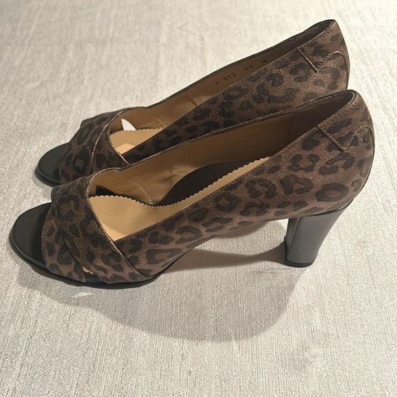 Taryn Rose Dark Leopard Nappa Silk Daffodil Heels - Picture 2 of 6